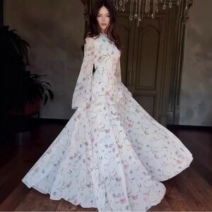 Maxi floral chiffon dress with long sleeves